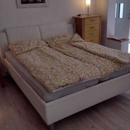 Kleines Gemuetliches Apartment In Zentraler Lage 프리엔암치엠시 외부 사진